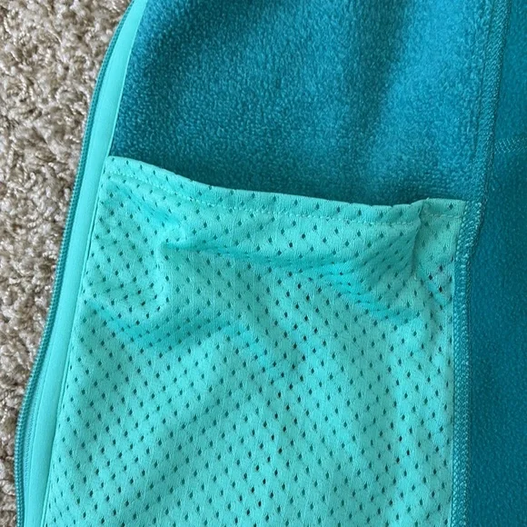 Patagonia | Fleece Zip up Hoodie - Picture 9 of 14